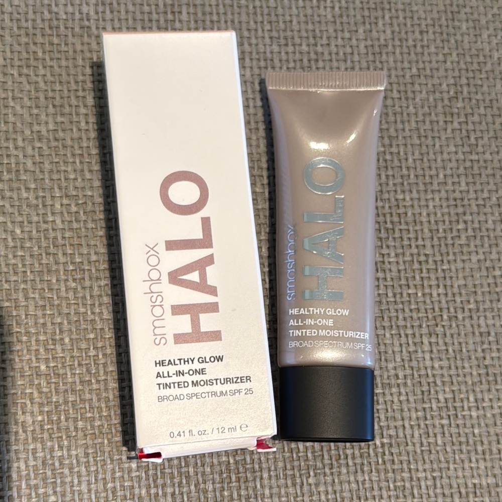Smashbox healthy glow all in one tinted moisturizer board spectrum spf 25 12ml